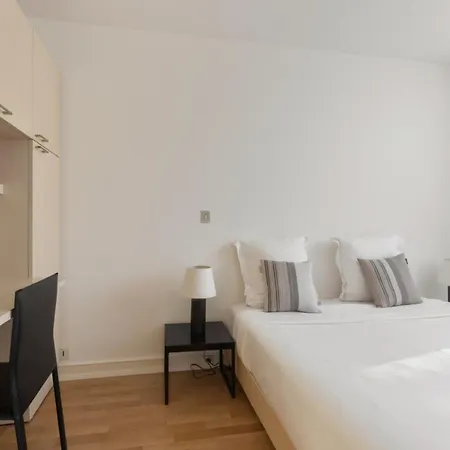 Spacious & Luminous 1bd Flat For 4p Eiffel Tower Paris