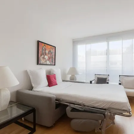 Spacious & Luminous 1bd Flat For 4p Eiffel Tower